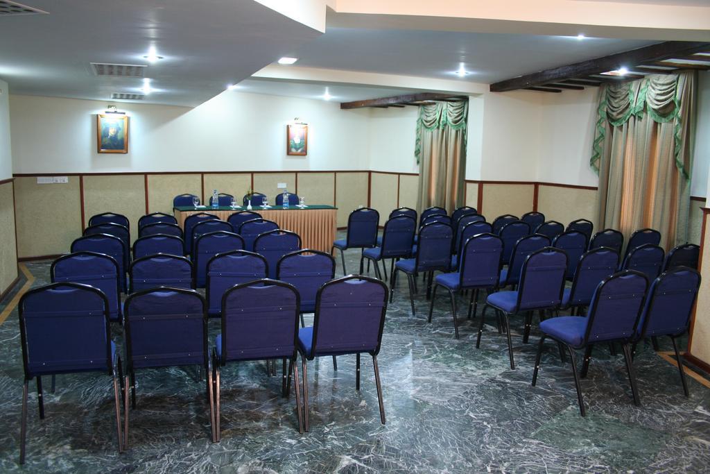 Best Western Amrutha Castle Hyderabad Exterior photo