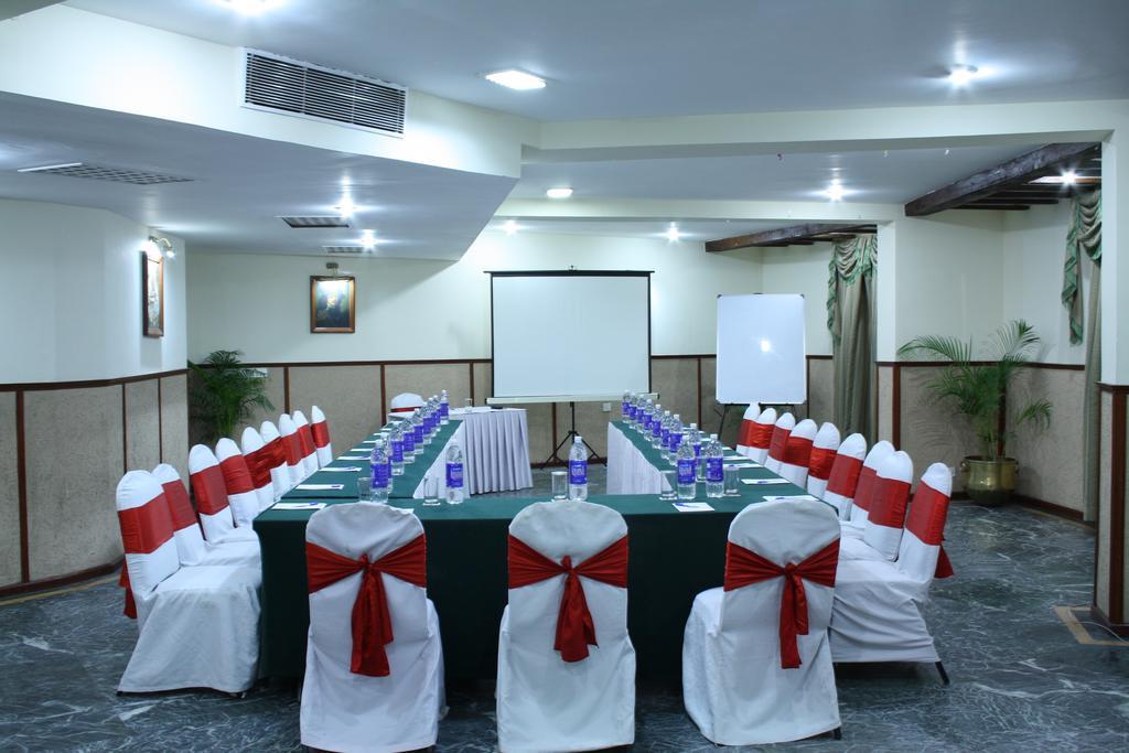 Best Western Amrutha Castle Hyderabad Exterior photo