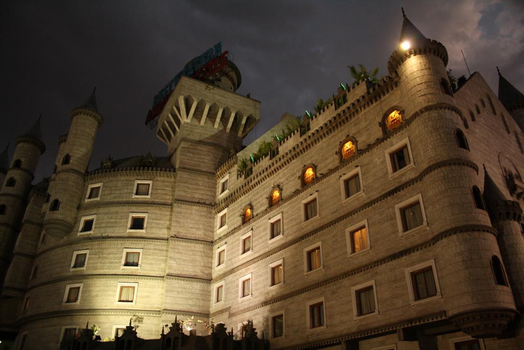 Best Western Amrutha Castle Hyderabad Exterior photo