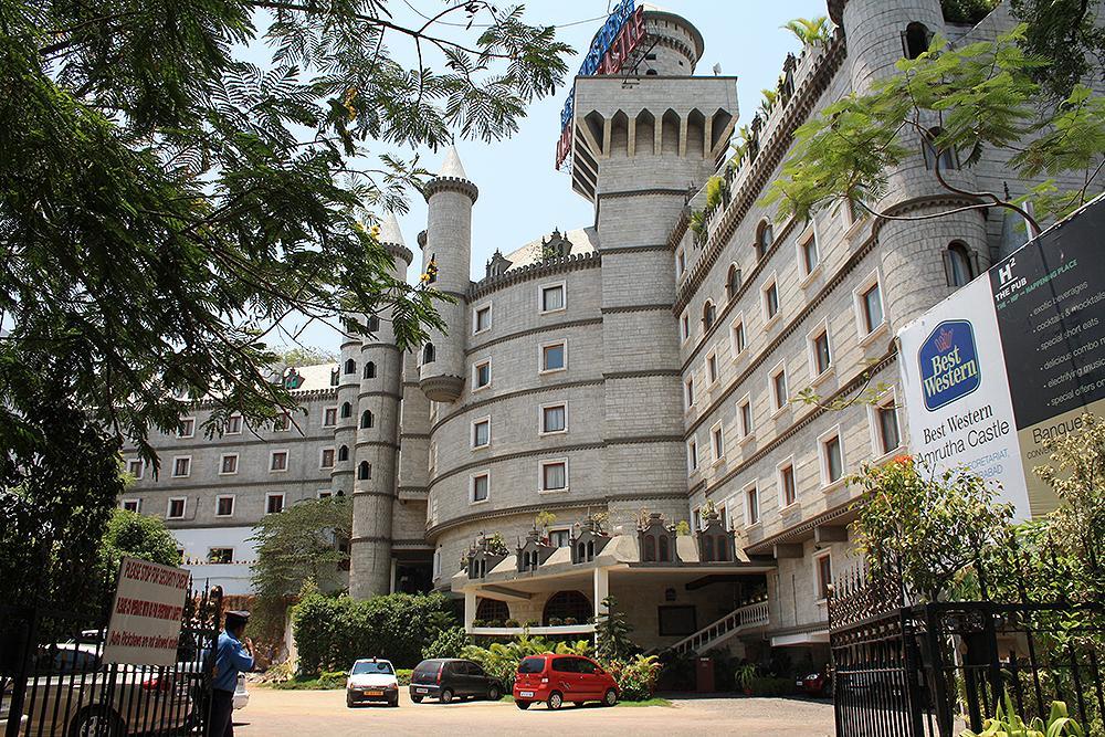 Best Western Amrutha Castle Hyderabad Exterior photo
